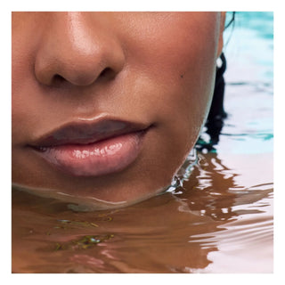 ESSENCE DISNEY THE LITTLE MERMAID BI-PHASE LIP OIL YOU CAN SWIM WITH US 01