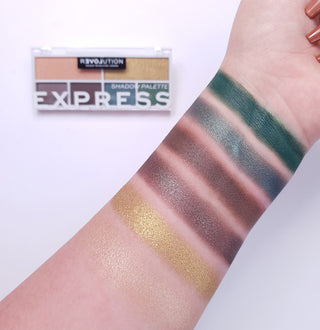 RELOVE COLOUR PLAY EXPRESS SHADOW PALETTE
