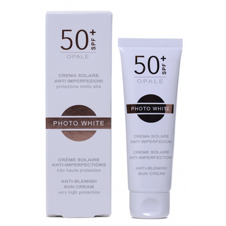 Photowhite Écran Solaire Opale SPF50+ 50ml. Protection UVA/UVB, teinte unifiante, texture non grasse. Idéal pour peaux sensibles. Disponible en parapharmacie maroc.