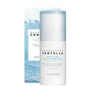 SKIN1004 Madagascar Centella Hyalu-Cica Silky Fit Sun Stick SPF50+ 7g – stick solaire hydratant et apaisant à la Centella et acide hyaluronique disponible en parapharmacie au Maroc