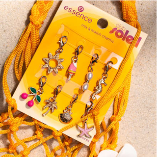 Essence Club Soleil Mix & Match Charms 01 Charm Me Maybe?!